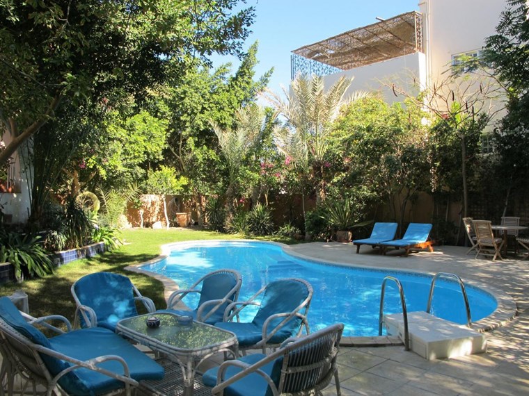 Villa With Swimming Pool In Hadaba For Sale